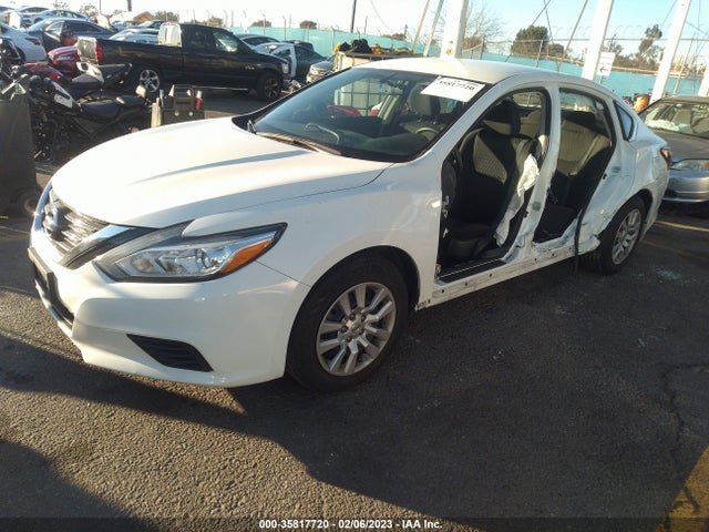 Nissan Altima 2.5 S 2018 1N4AL3AP1JC299755 Image 2