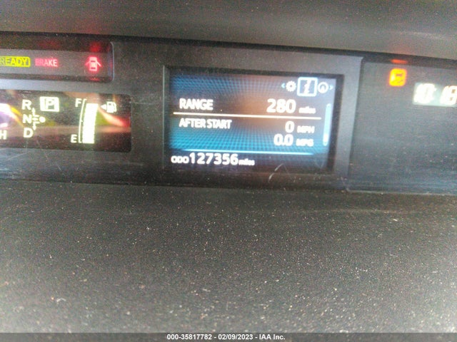 Toyota Prius V Two/five/three/four 2017 JTDZN3EU2HJ062821 Image 8