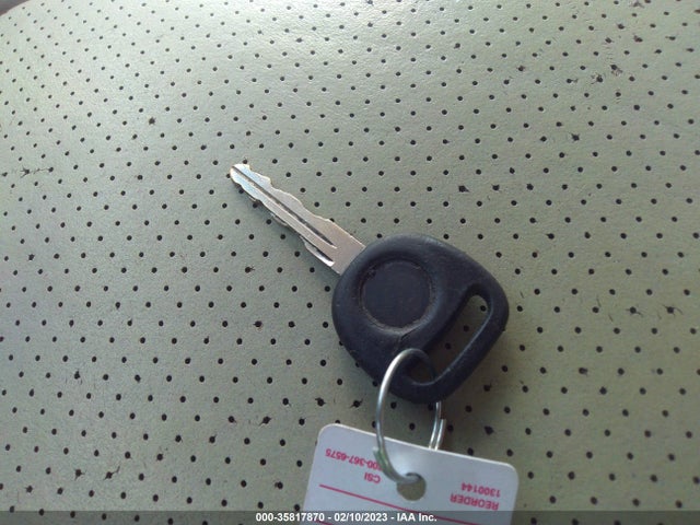 Cadillac Escalade 2002 1GYEC63T02R139334 Image 3