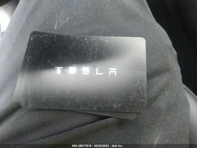 2022 Tesla Model Y, VIN: 7SAYGDEE6NF356698