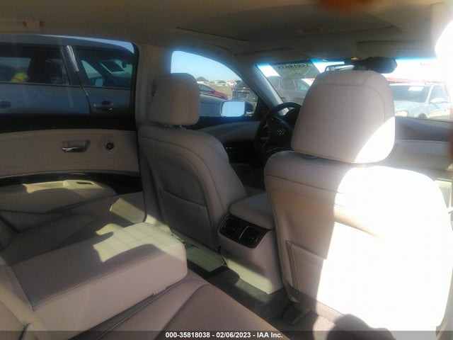 2016 Acura RLX, VIN: JH4KC1F59GC001521