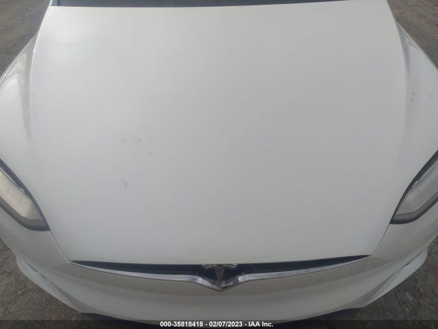 2017 Tesla Model X, VIN: 5YJXCBE25HF049705
