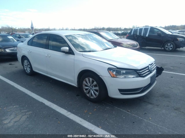 2015 Volkswagen Passat, VIN: 1VWAT7A32FC047578