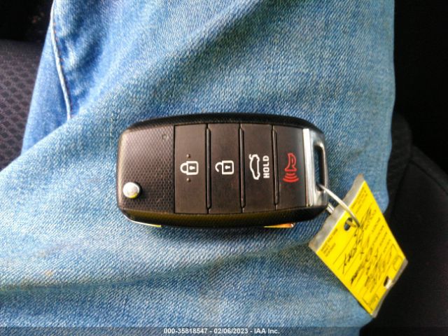 5XXGT4L33GG114568 KIA Optima Lx