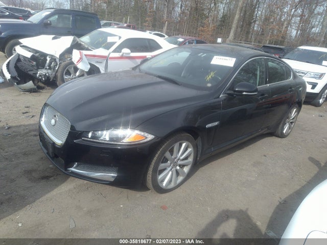 Jaguar XF 2013 SAJWJ0EF2D8S87015 Image 2