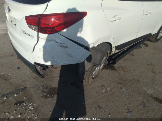 2010 HYUNDAI TUCSON GLS VIN: KM8JU3AC6AU037322
