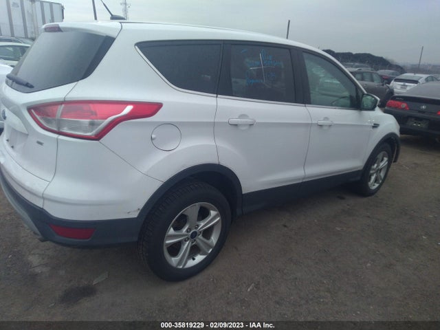 2016 Ford Escape, VIN: 1FMCU0G7XGUA41982