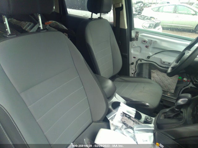 2016 Ford Escape, VIN: 1FMCU0G7XGUA41982
