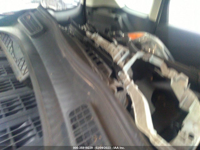 2016 Ford Escape, VIN: 1FMCU0G7XGUA41982