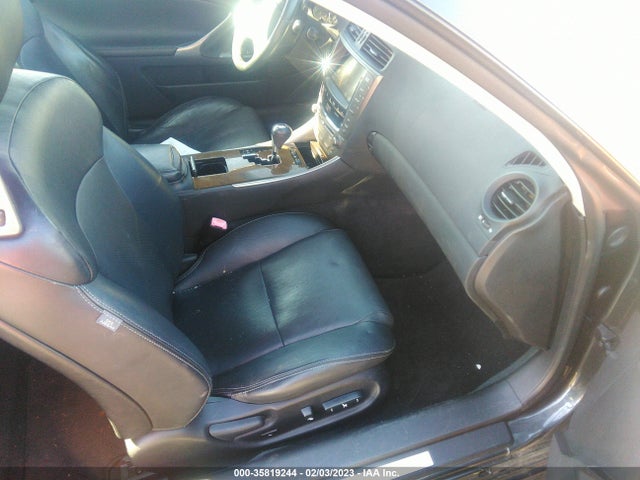 Lexus IS 250C 2010 JTHFF2C22A2512249 Image 5