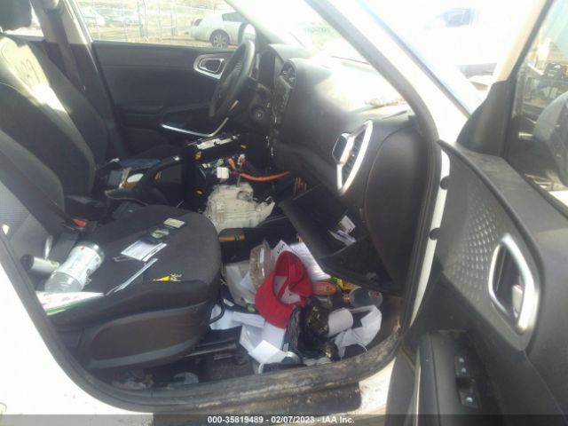 KNDJ23AU6N7797581 KIA SOUL LX