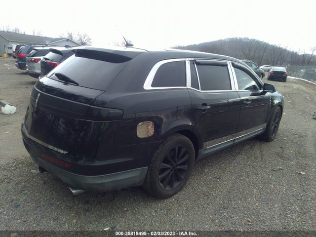 Lincoln MKT 2010 2LMHJ5AT1ABJ17222 Image 5