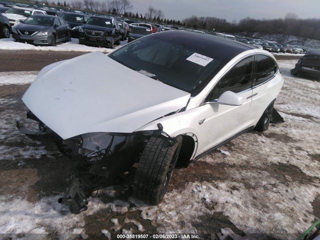 2020 Tesla Model X, VIN: 5YJXCAE46LF250369