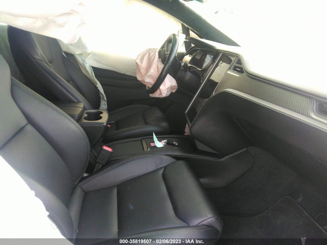 2020 Tesla Model X, VIN: 5YJXCAE46LF250369