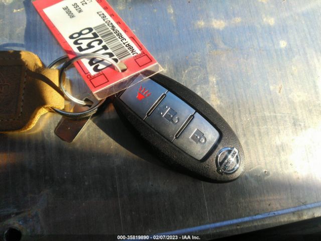 JN8AT3AB5MW207827 Nissan Rogue S Intelligent Awd