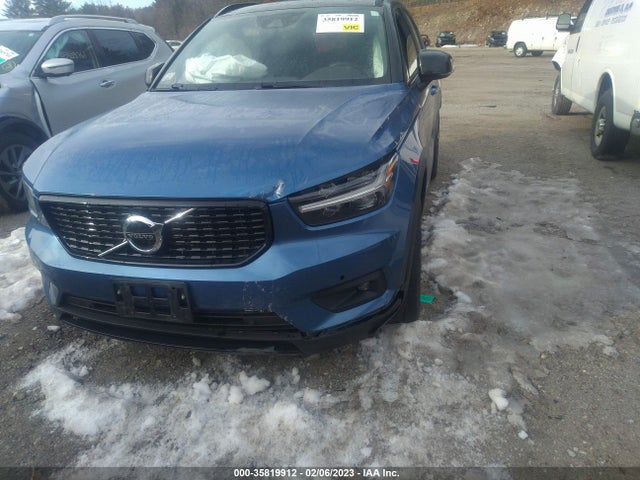 2021 Volvo XC40, VIN: YV4162UM7M2410104