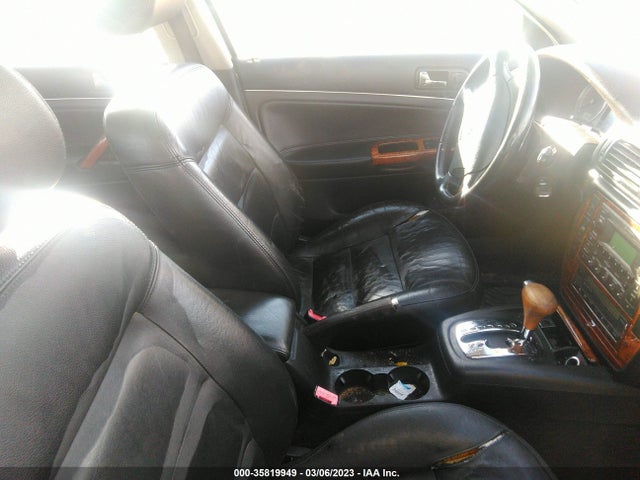 Volkswagen Passat 2002 WVWUK63B12P355541 Image 6
