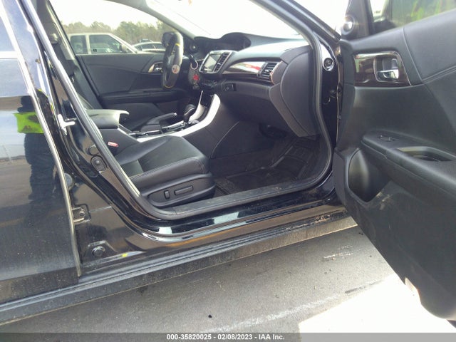 2017 Honda Accord, VIN: JHMCR6F75HC030453