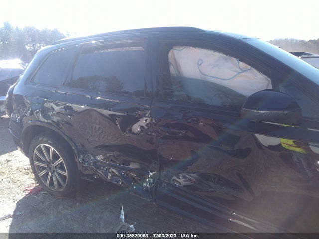 WA1LJBF79ND009767 Audi Q7 Premium Plus