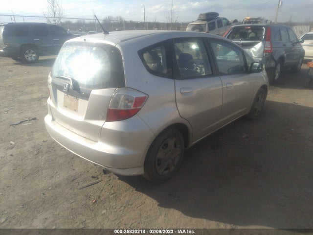 2012 HONDA FIT VIN: JHMGE8G3XCS006927