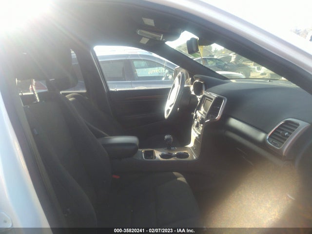 1C4RJFAG8FC737912 Jeep Grand Cherokee Laredo