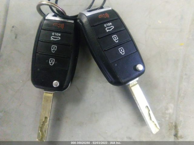 5XXGT4L35LG440835 KIA Optima Lx