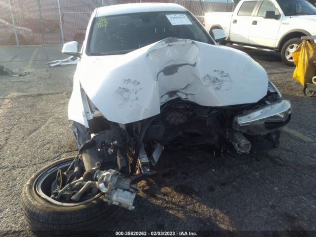 WBA8E1G53HNU15322 BMW 3 Series 320i