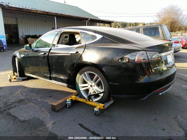 Tesla Model S Performance 2013 5YJSA1DP8DFP13058 Image 3