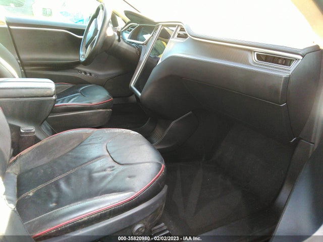 Tesla Model S Performance 2013 5YJSA1DP8DFP13058 Image 5
