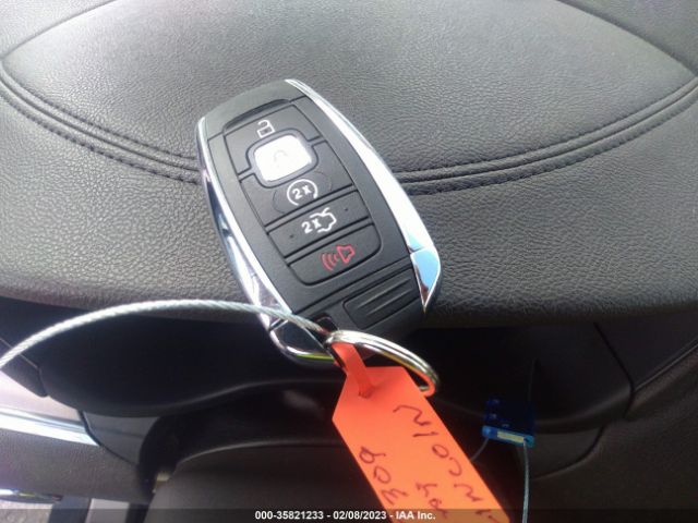 5LMCJ1C9XHUL27545 Lincoln Mkc Premiere