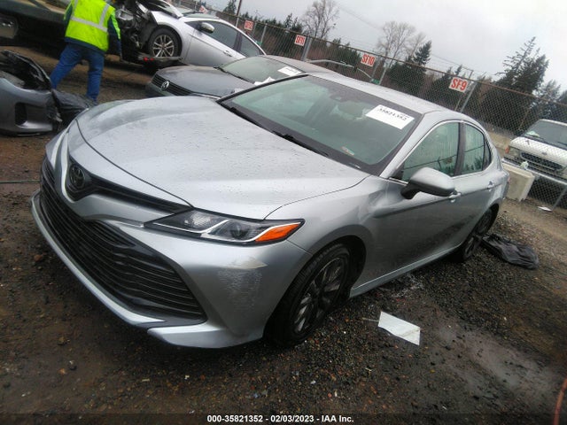 Toyota CAMRY LE 2018 4T1B11HK2JU069103 Image 2