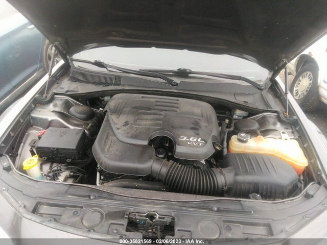 2C3CCAEG5FH760420 Chrysler 300 300c