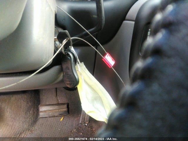 2000 DODGE GRAND CARAVAN SE VIN: 1B4GP44G1YB757639