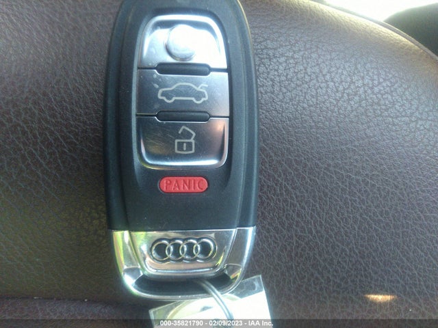 2016 Audi A4, VIN: WAUBFAFL9GN008817