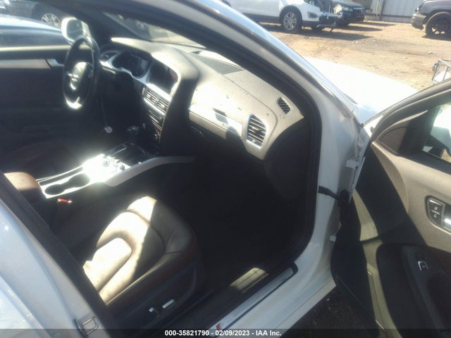 2016 Audi A4, VIN: WAUBFAFL9GN008817