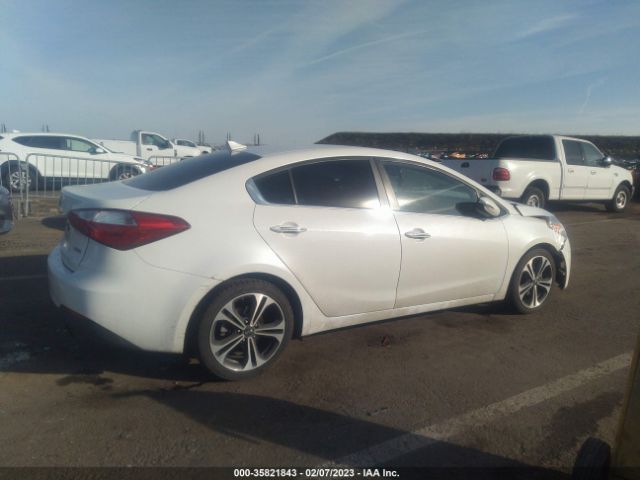 KNAFZ4A82F5318786 KIA FORTE EX