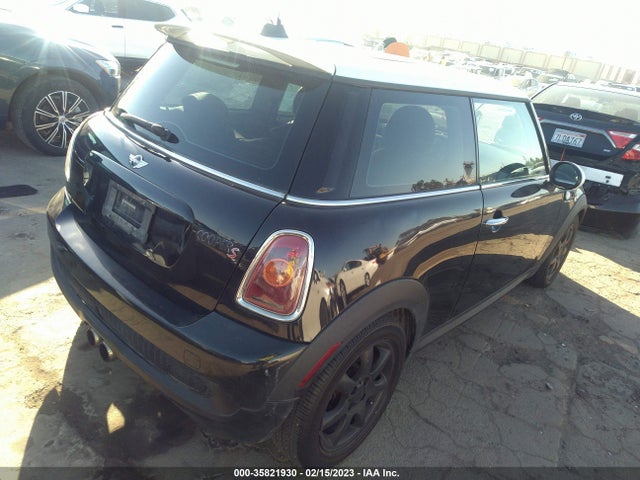2010 MINI COOPER S WMWMF7C54ATX45671 Photo 3