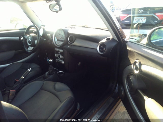2010 MINI COOPER S WMWMF7C54ATX45671 Photo 4