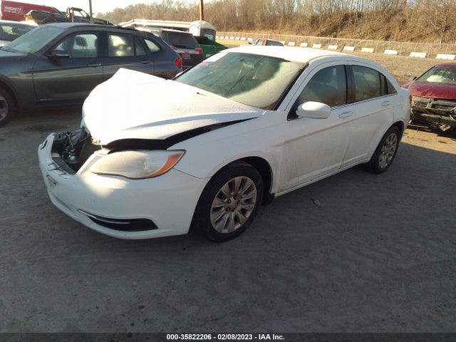1C3CCBABXCN145428 Chrysler 200 LX