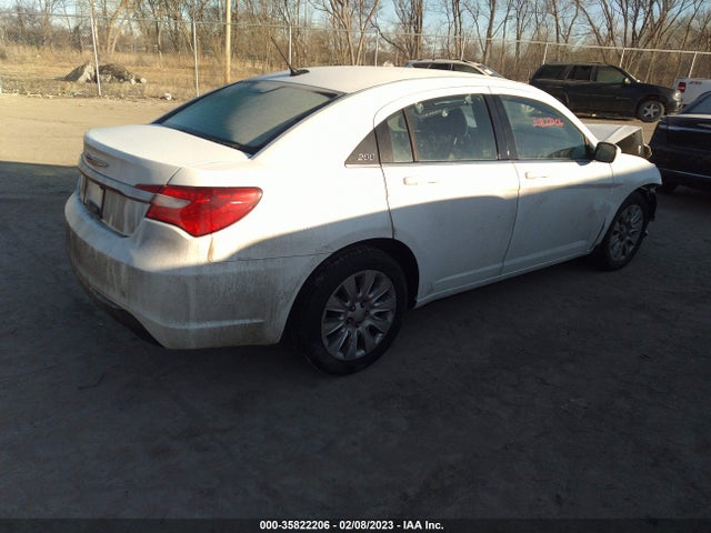 1C3CCBABXCN145428 Chrysler 200 LX