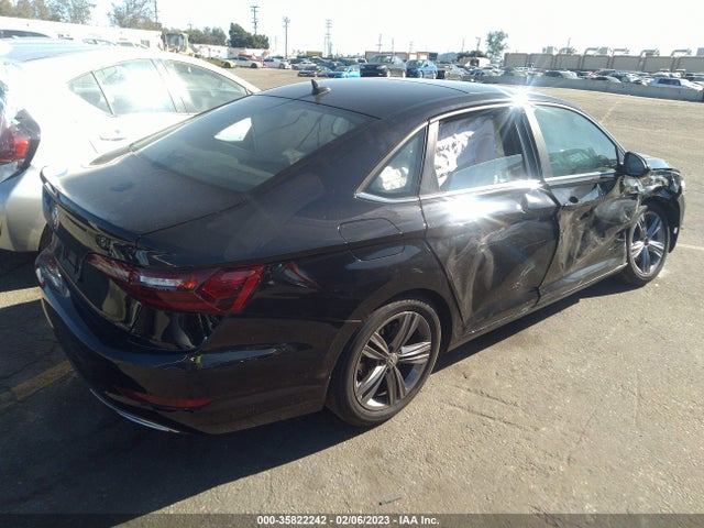 3VWC57BUXMM004578 Volkswagen Jetta S/se/r-line