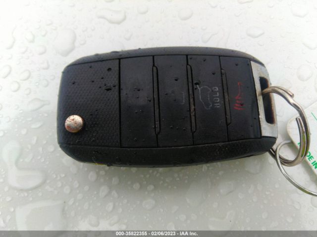 5XYKT4A72EG484631 KIA SORENTO LX