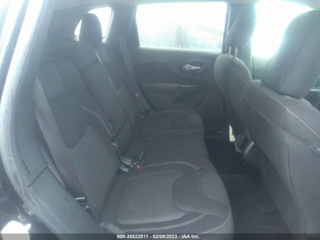 1C4PJLCS4GW332251 Jeep Cherokee Latitude