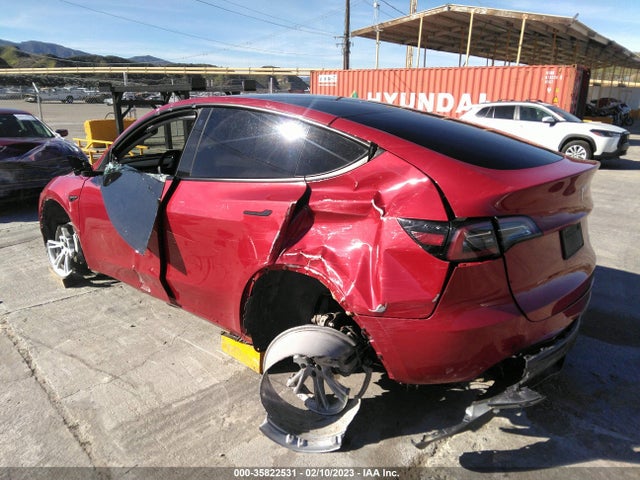 Tesla Model Y Long Range 2022 7SAYGDEE0NF361573 Image 3