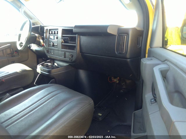 2017 Chevrolet Express, VIN: 1GCWGAFF8H1132940
