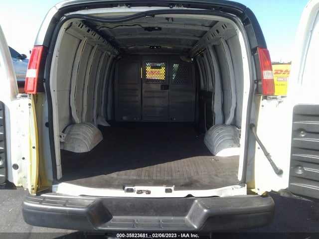 Chevrolet EXPRESS CARGO VAN 2018 1GCWGAFP4J1303214 Image 8