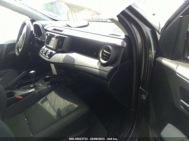 Toyota RAV4 LE 2018 JTMZFREV8JJ198532 Image 6