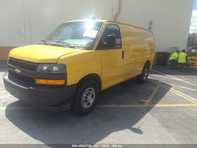 Chevrolet EXPRESS CARGO VAN 2019 1GCWGAFP9K1201960 Image 2