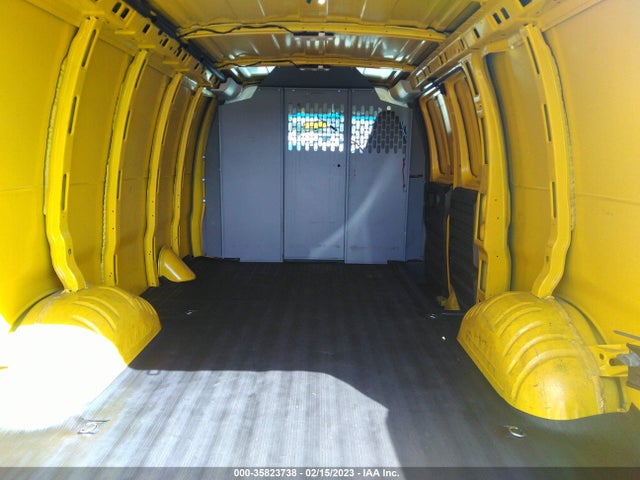 Chevrolet EXPRESS CARGO VAN 2019 1GCWGAFP9K1201960 Image 9