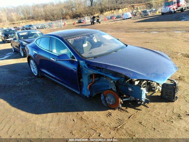 2015 Tesla Model S, VIN: 5YJSA1S28FF093502